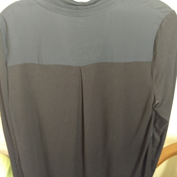 NWT Malia Blouse Blue/Black - Picture 6 of 8